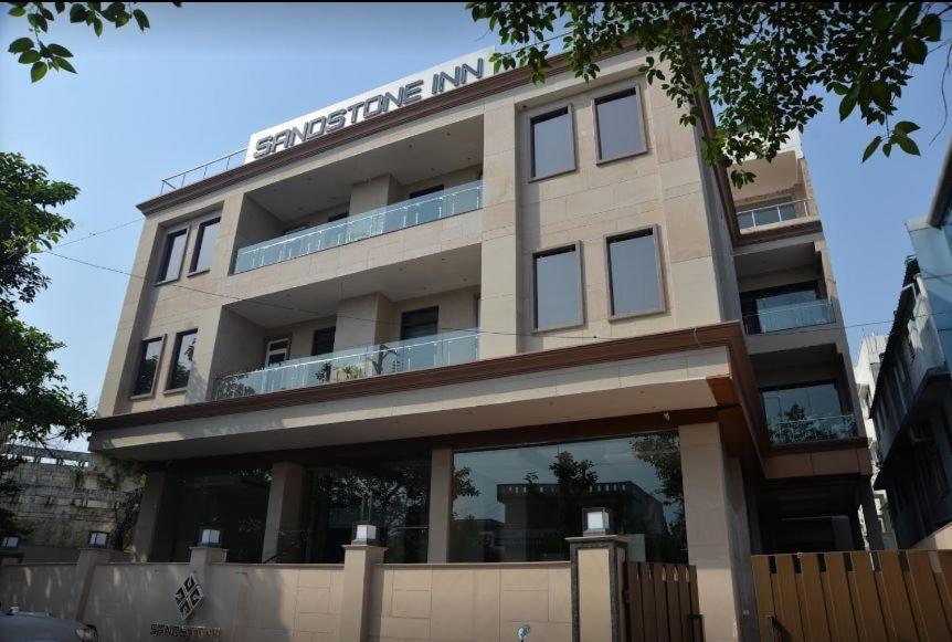 לקנאו Hotel Sandstone Inn מראה חיצוני תמונה
