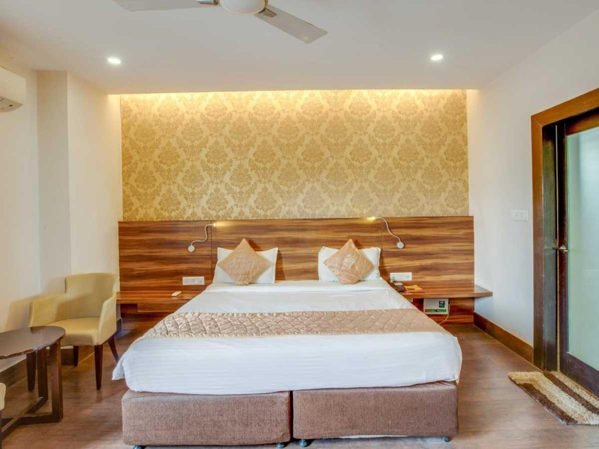 לקנאו Hotel Sandstone Inn מראה חיצוני תמונה